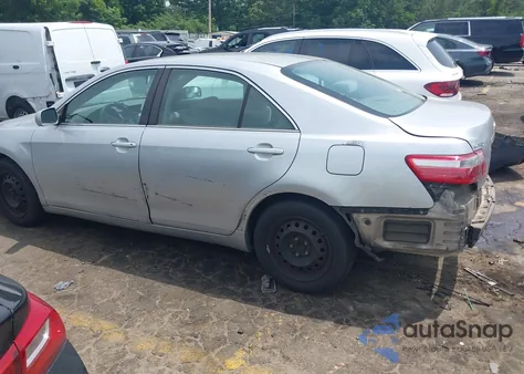 2007 Toyota Camry Le z USA, uszkodzony, nr VIN 4T1BE46K27U607705